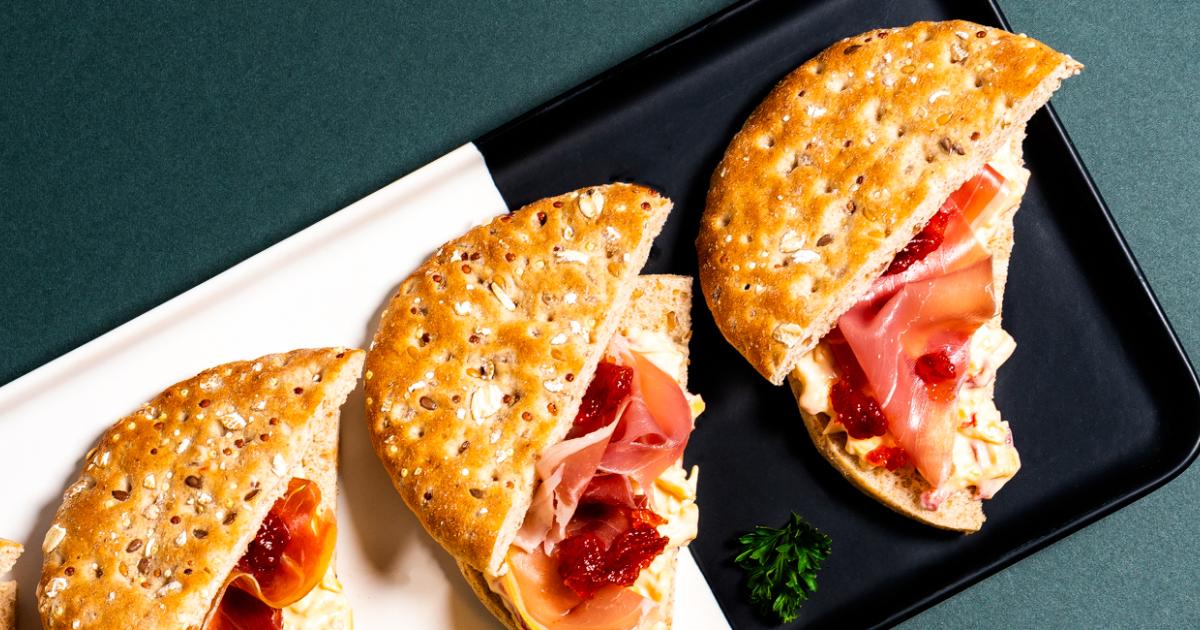 Arnold® Premium Breads | The Southern Gentlemen